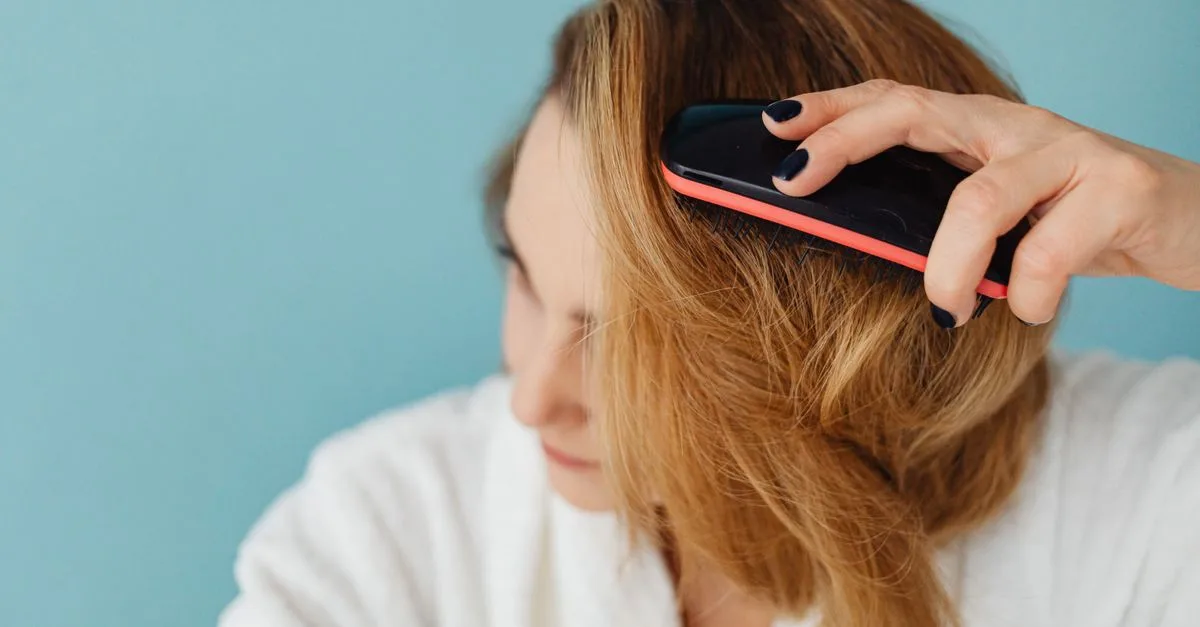 découvrez nos conseils et produits essentiels pour des soins capillaires adaptés à tous les types de cheveux. retrouvez une chevelure saine, brillante et nourrie au quotidien.